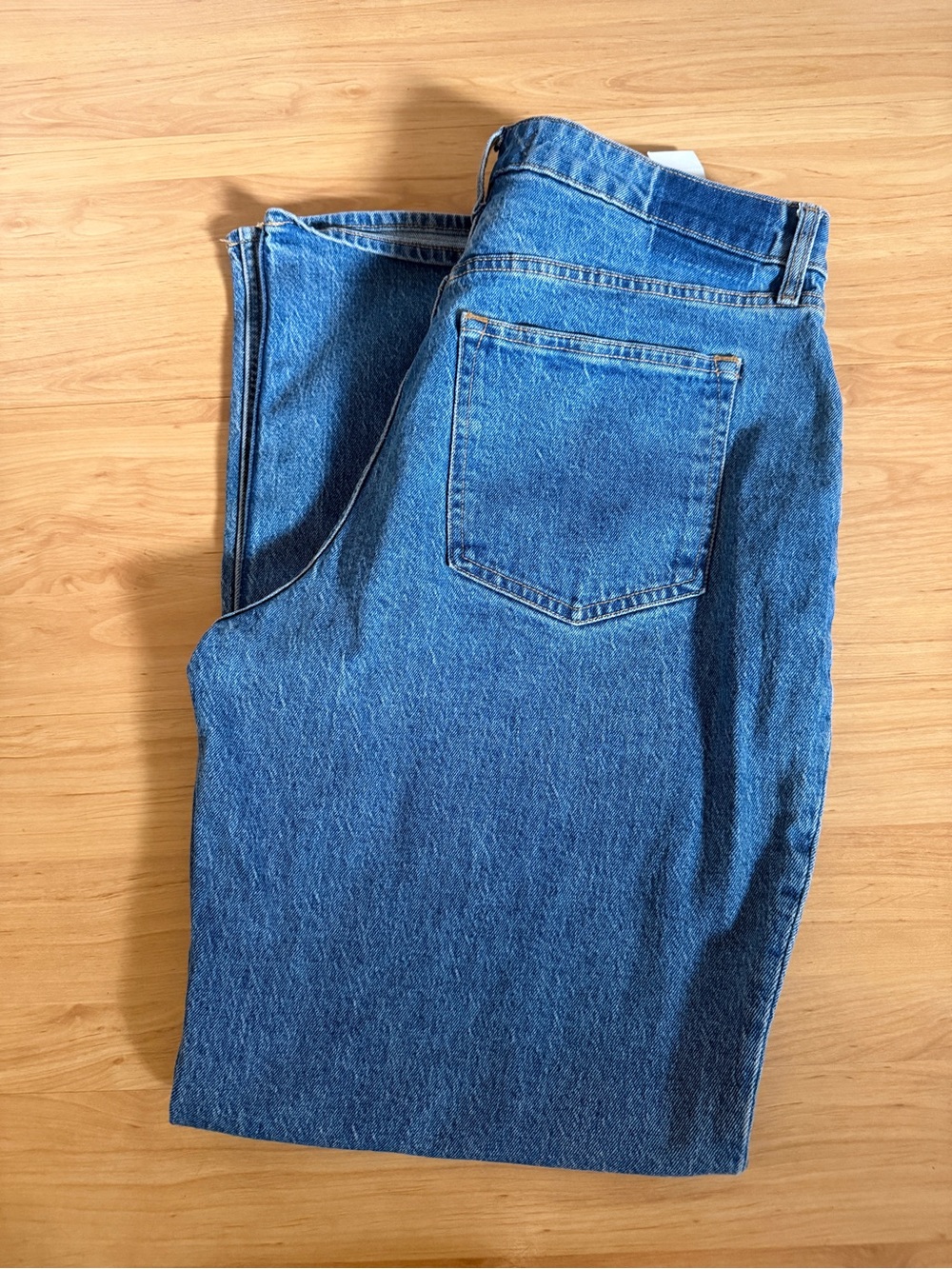 * NWT* Abercrombie & Fitch Classic Blue High Rise 90s Relaxed Curve Love Jeans